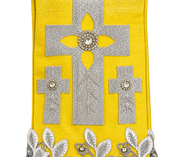 Lace Senior Elder Sister Loin, close-up of the cross